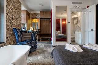 Отели типа «постель и завтрак» Mała Anglia Deluxe Rooms & SPA Сопот Улучшенный двухместный номер с 1 кроватью-2